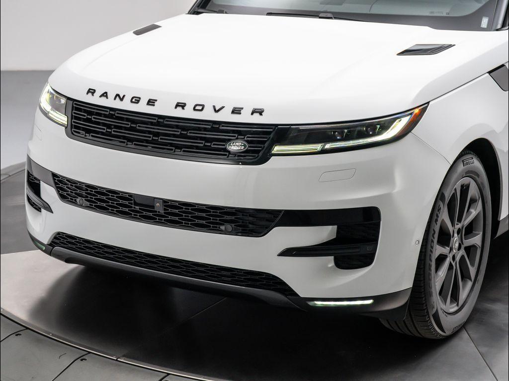 new 2025 Land Rover Range Rover Sport car