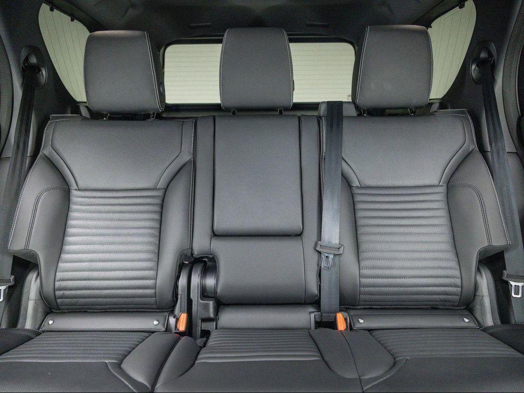new 2025 Land Rover Discovery car, priced at $70,193
