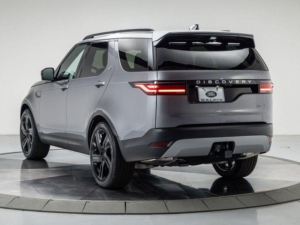 new 2025 Land Rover Discovery car, priced at $70,193