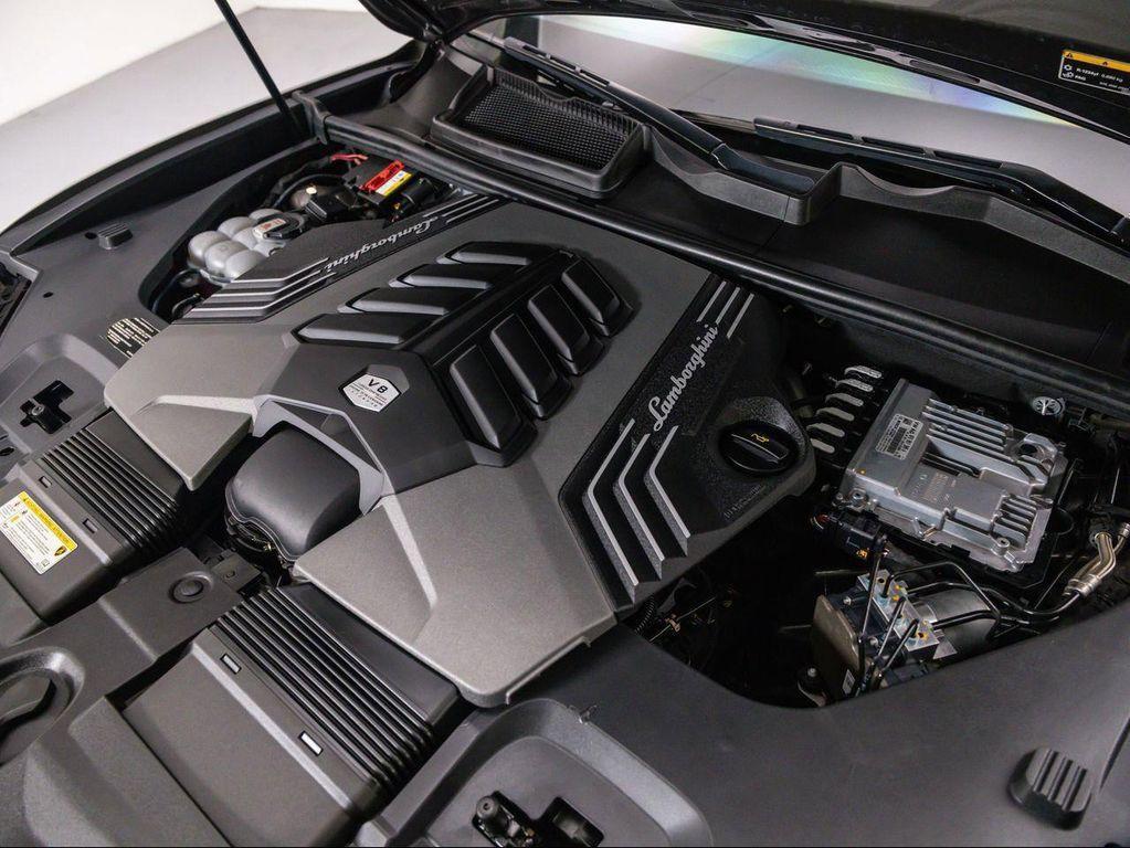 used 2021 Lamborghini Urus car, priced at $181,950
