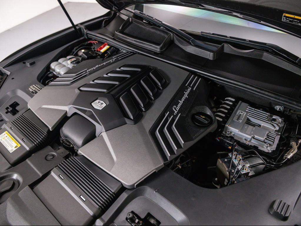 used 2021 Lamborghini Urus car, priced at $183,900