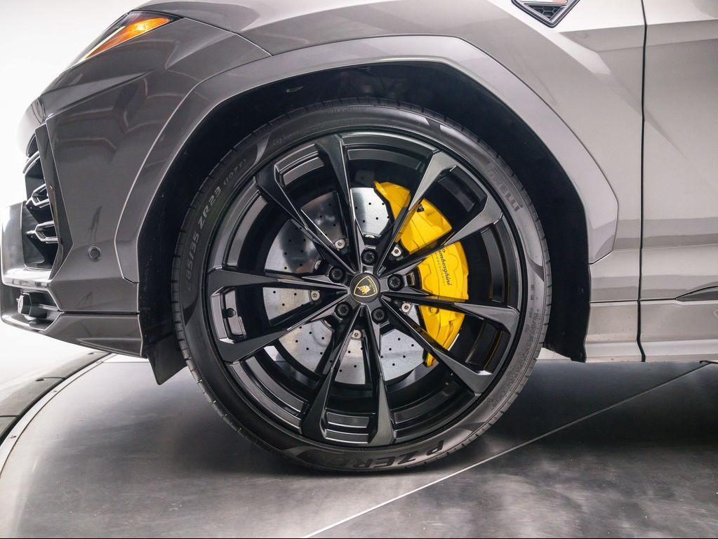 used 2021 Lamborghini Urus car, priced at $183,900