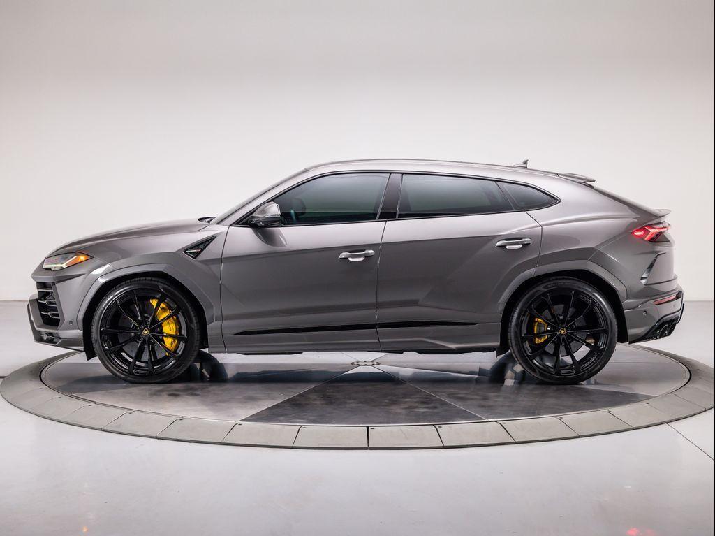 used 2021 Lamborghini Urus car, priced at $183,900