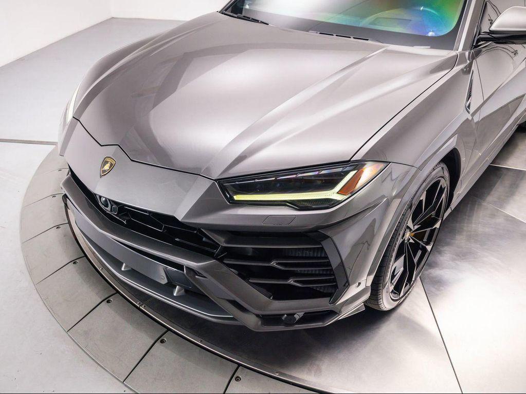 used 2021 Lamborghini Urus car, priced at $181,950