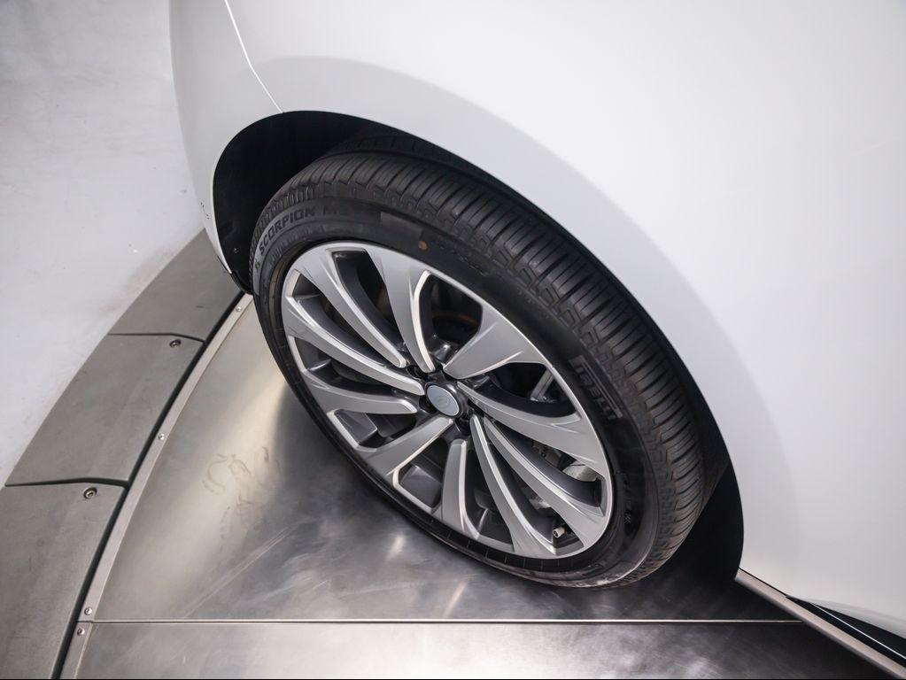 new 2025 Land Rover Range Rover car