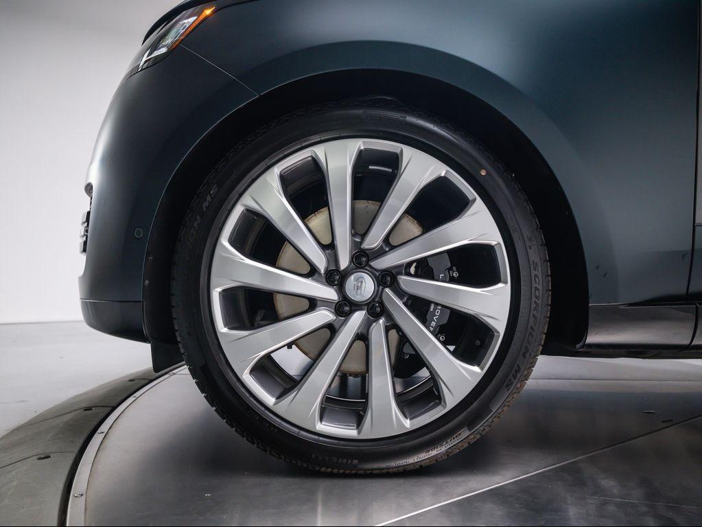 new 2025 Land Rover Range Rover car