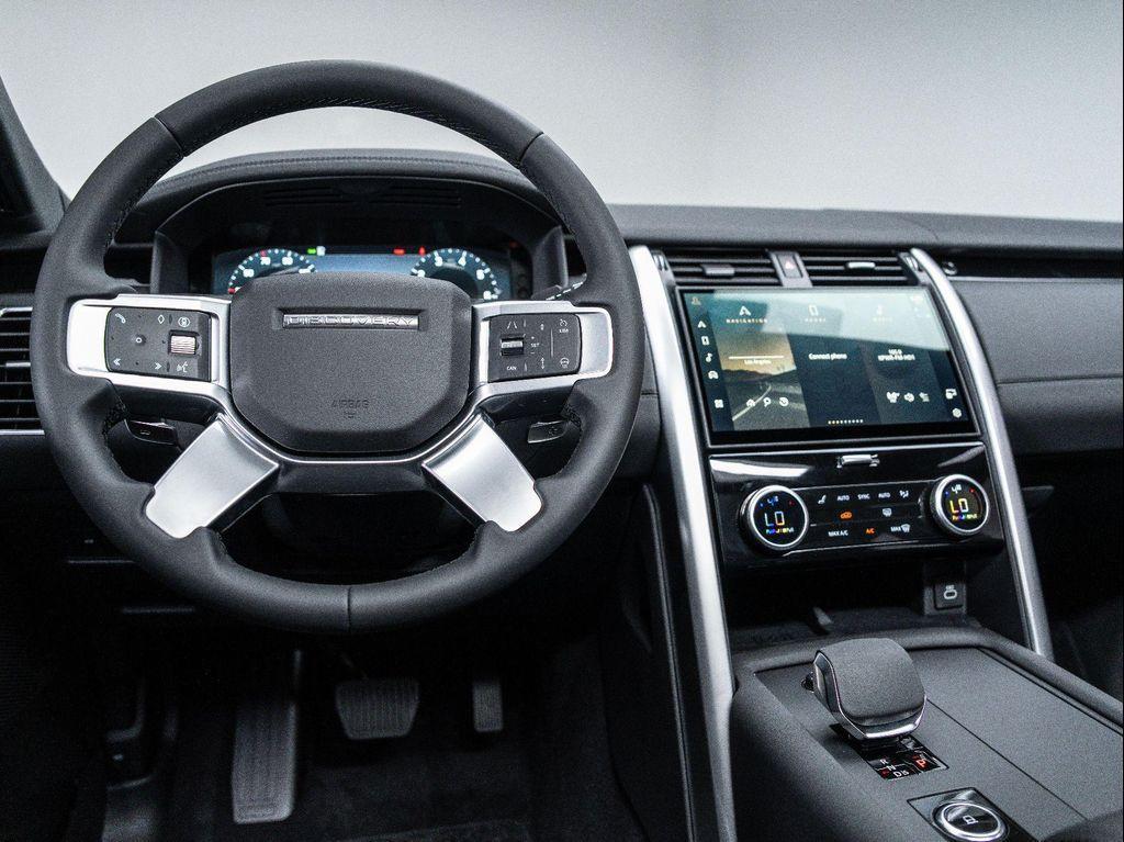 new 2025 Land Rover Discovery car, priced at $68,718