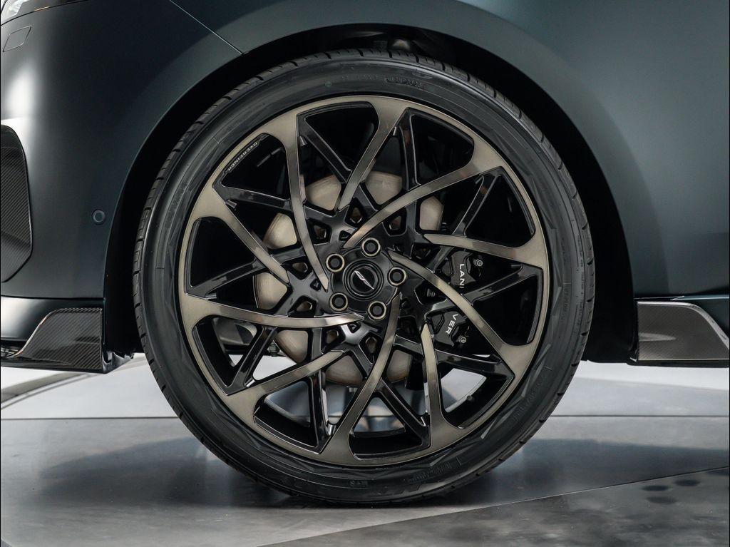 new 2025 Land Rover Range Rover car