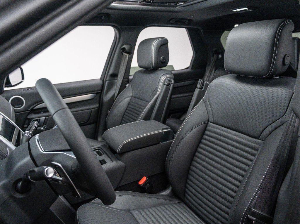 new 2025 Land Rover Discovery car, priced at $77,968