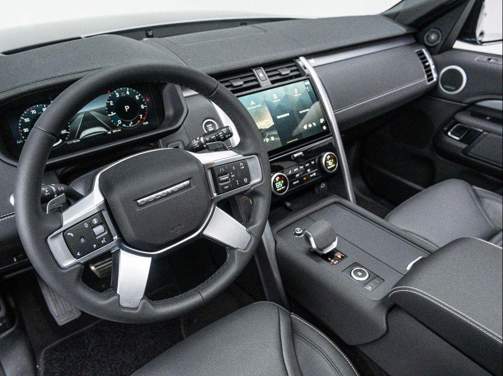 new 2025 Land Rover Discovery car, priced at $77,968