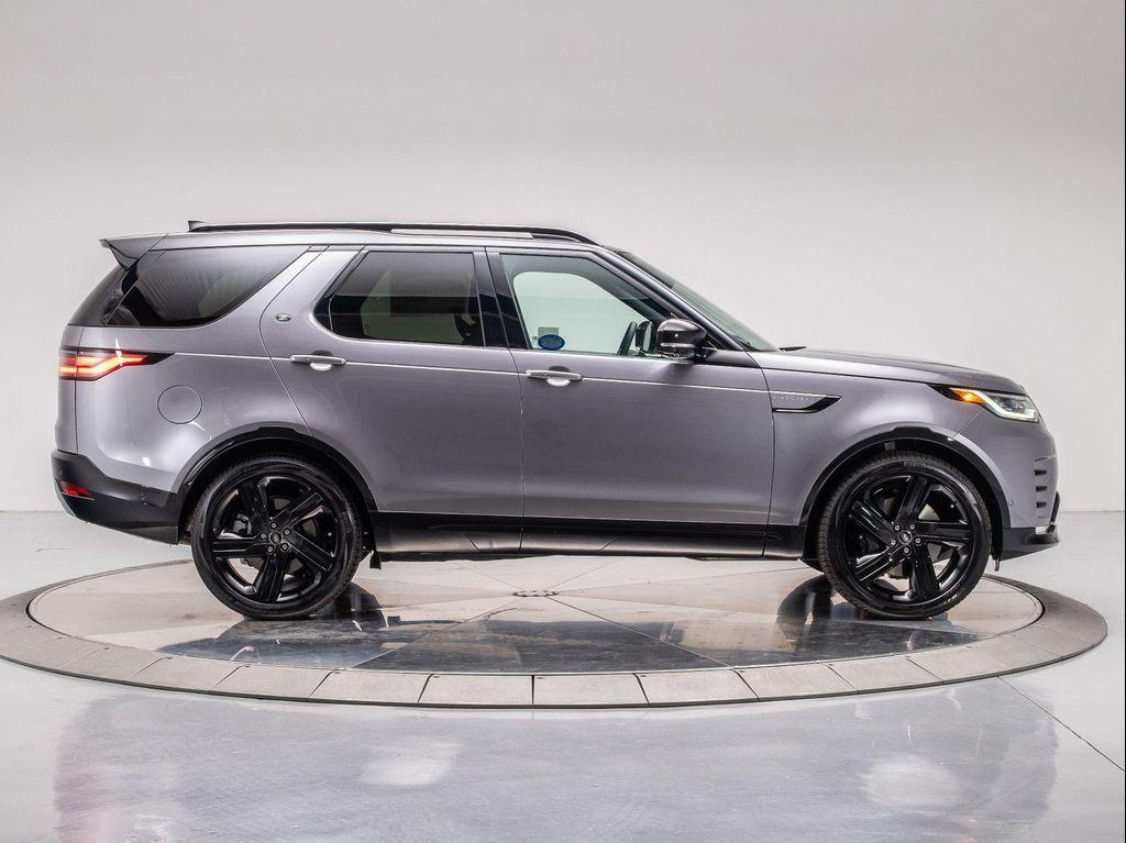 new 2025 Land Rover Discovery car, priced at $77,968