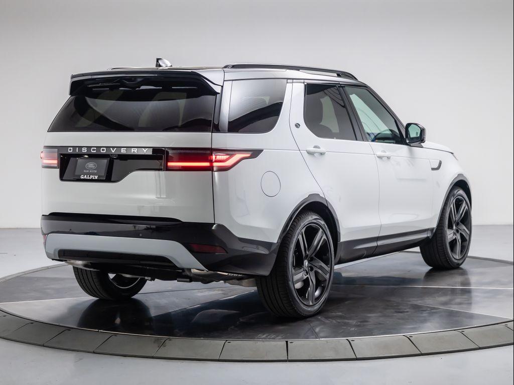 new 2026 Land Rover Discovery car, priced at $75,656