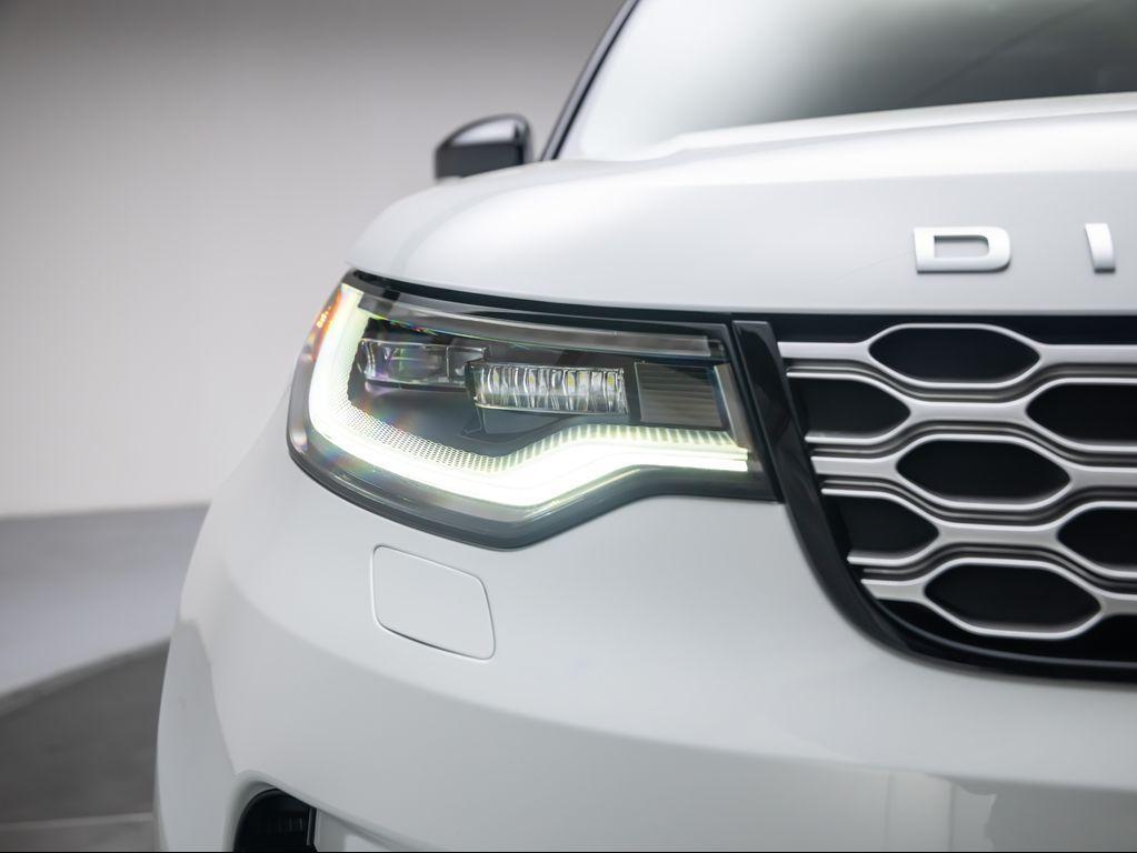 new 2026 Land Rover Discovery car, priced at $75,656