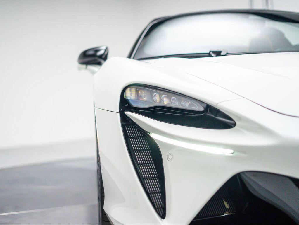 used 2025 McLaren Artura car, priced at $254,950