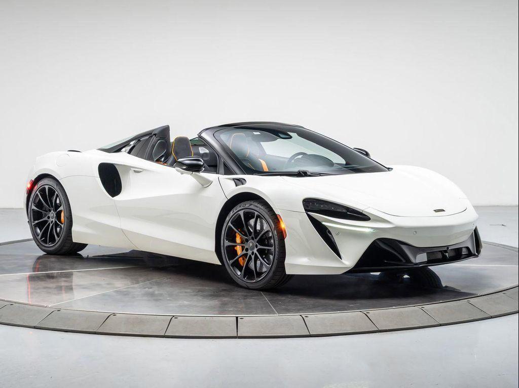 used 2025 McLaren Artura car, priced at $254,950