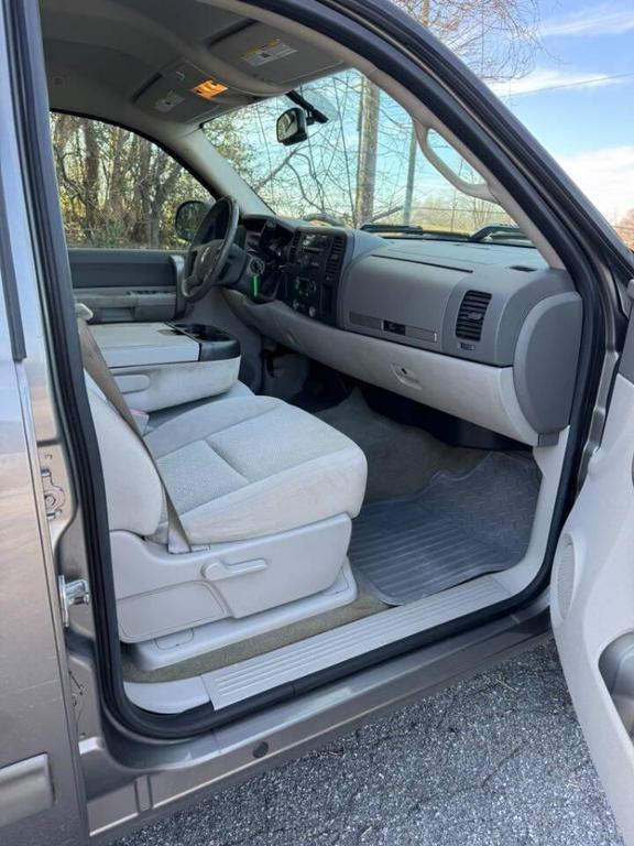 used 2007 GMC Sierra 1500 car, priced at $6,200