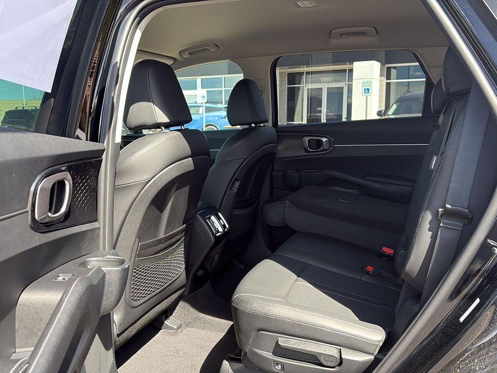 new 2026 Kia Sorento car, priced at $39,695