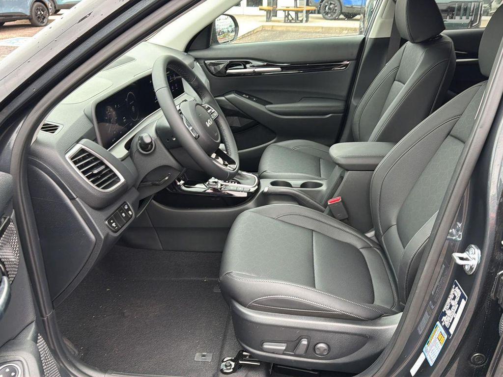 new 2026 Kia Seltos car, priced at $28,600
