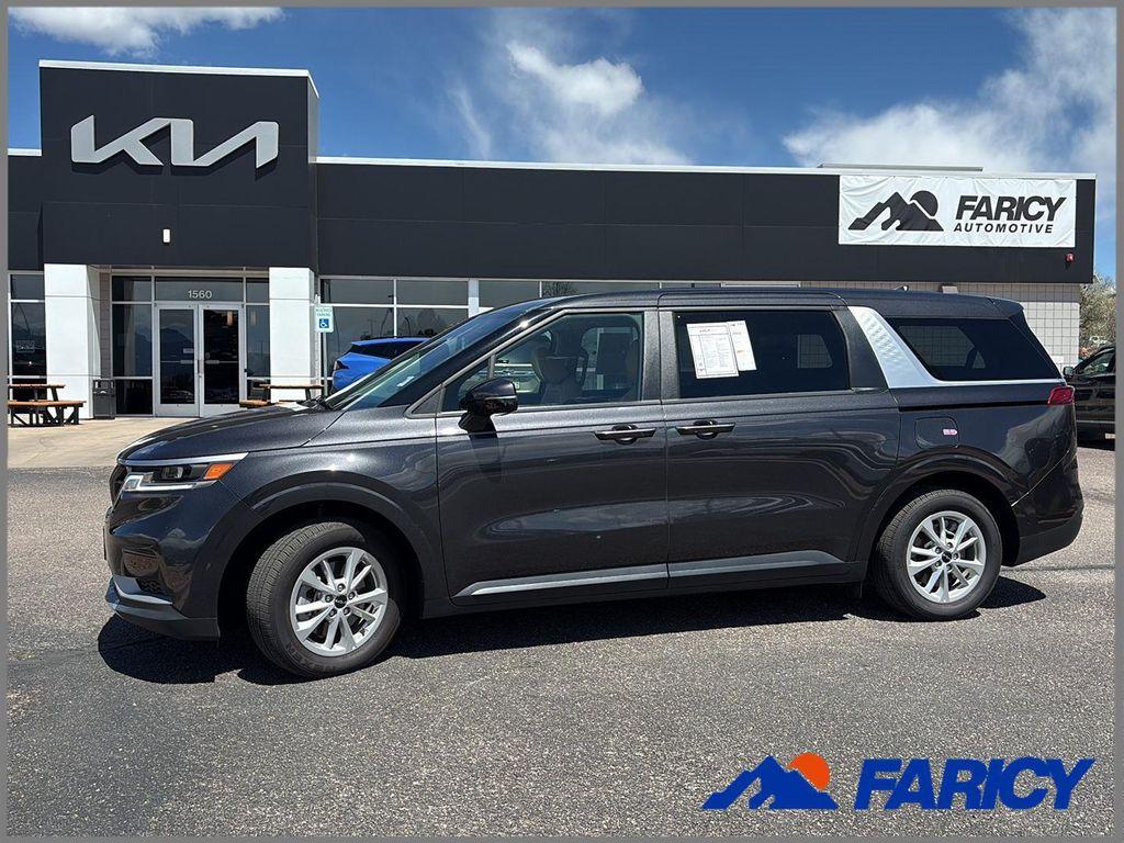 used 2024 Kia Carnival car, priced at $30,495