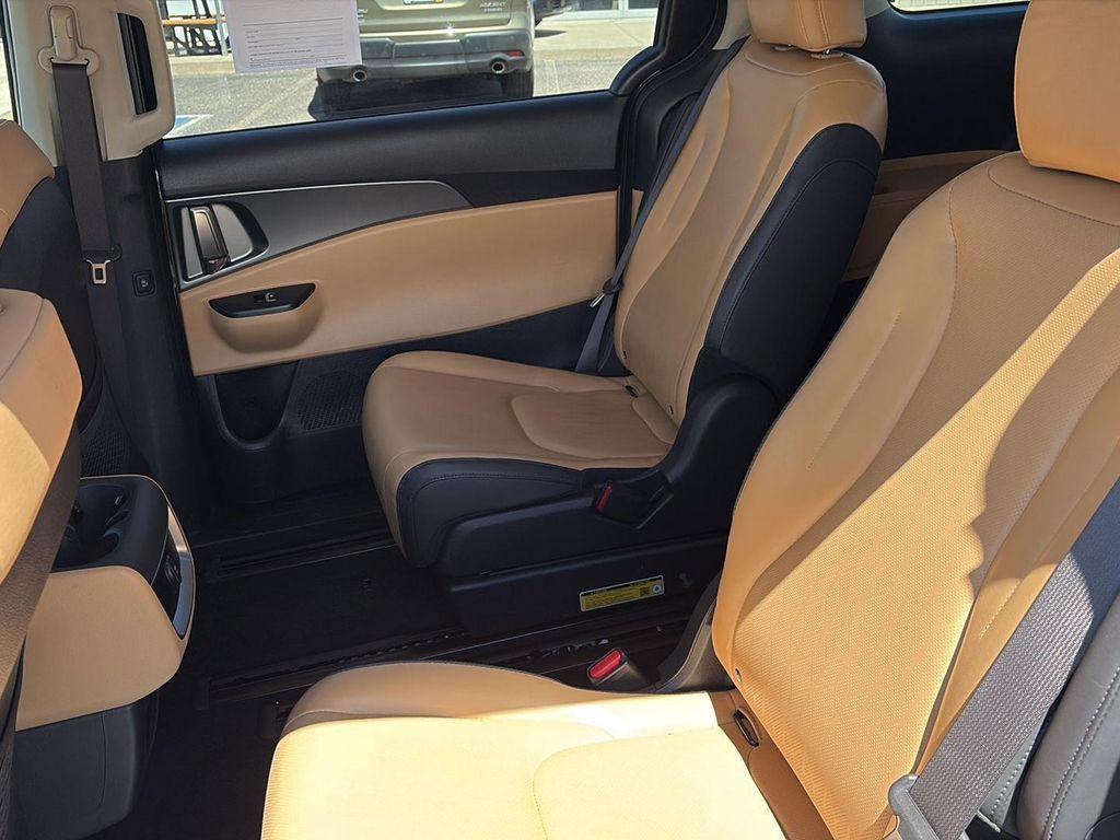 used 2024 Kia Carnival car, priced at $30,495