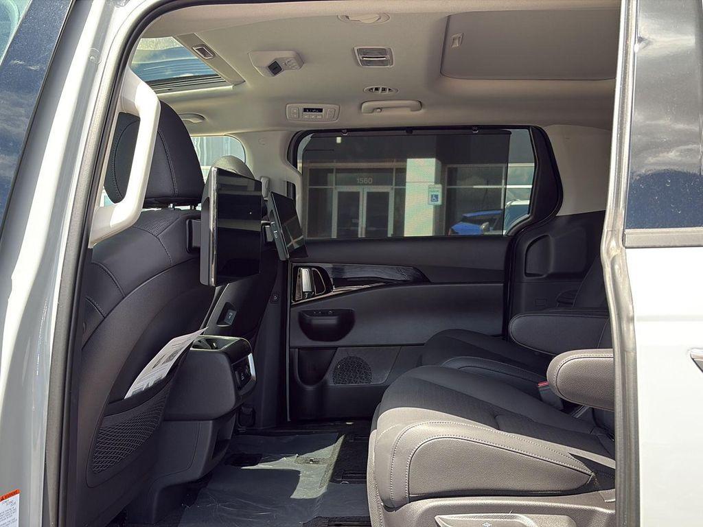 new 2026 Kia Carnival Hybrid car, priced at $58,520