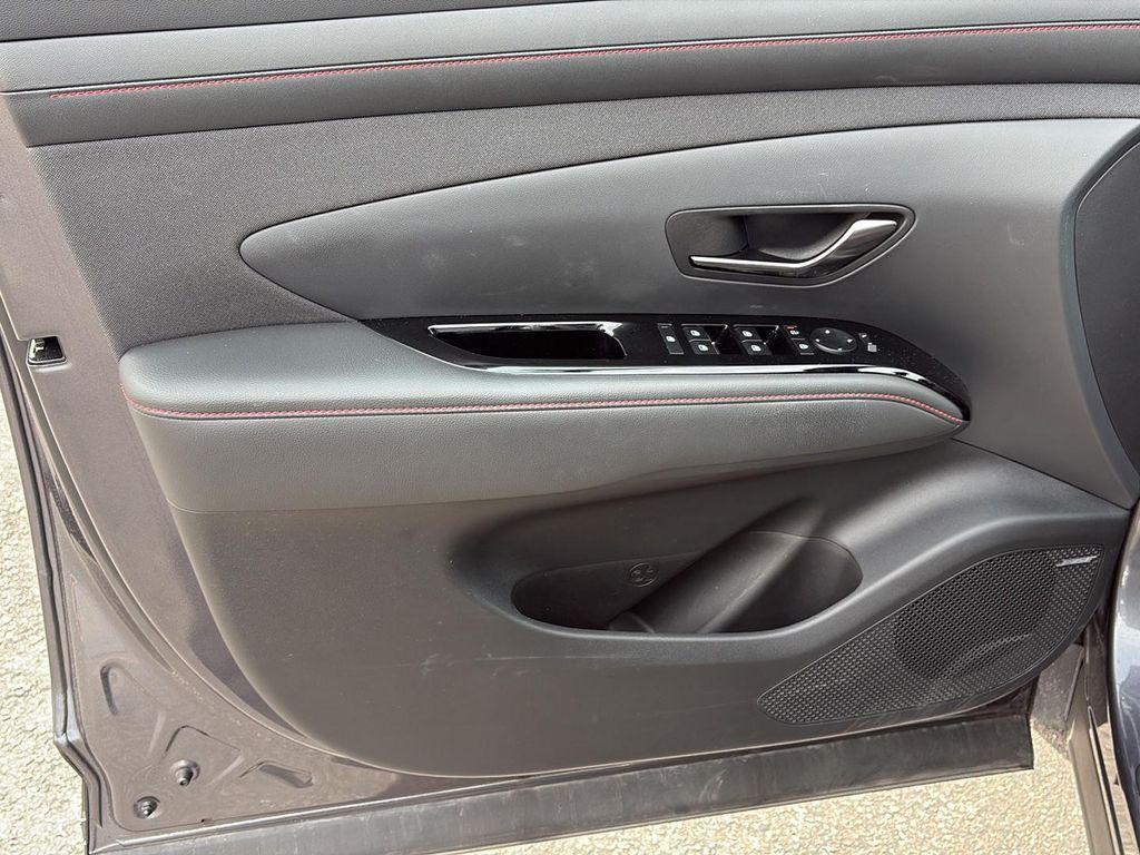 used 2025 Hyundai TUCSON Hybrid car, priced at $33,995