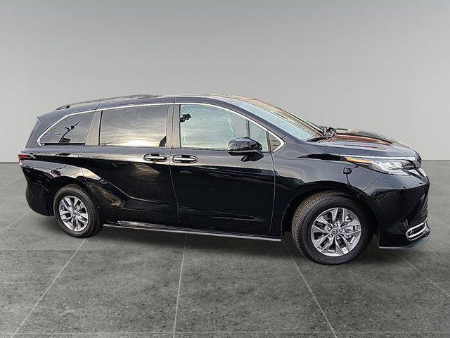 used 2023 Toyota Sienna car, priced at $39,033