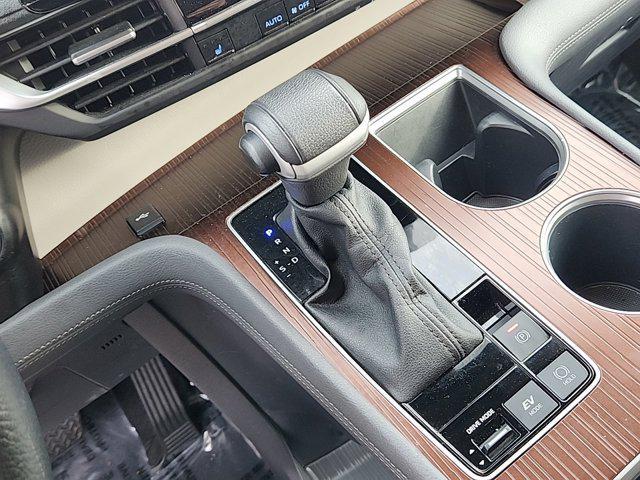 used 2023 Toyota Sienna car, priced at $39,033