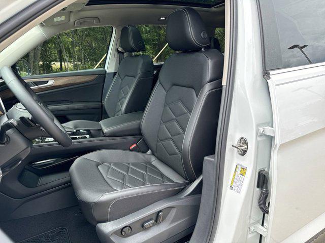 new 2026 Volkswagen Atlas car, priced at $44,622