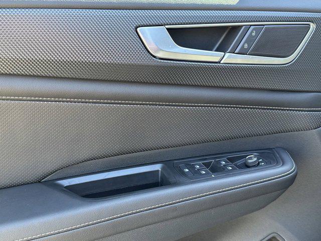 new 2026 Volkswagen Atlas Cross Sport car, priced at $49,009