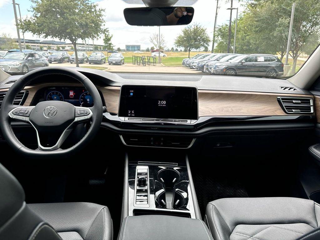 new 2026 Volkswagen Atlas car, priced at $43,353