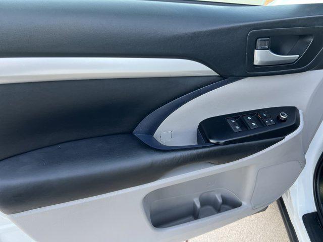 used 2019 Toyota Highlander car, priced at $24,991