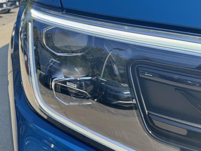 new 2026 Volkswagen Atlas Cross Sport car, priced at $45,672