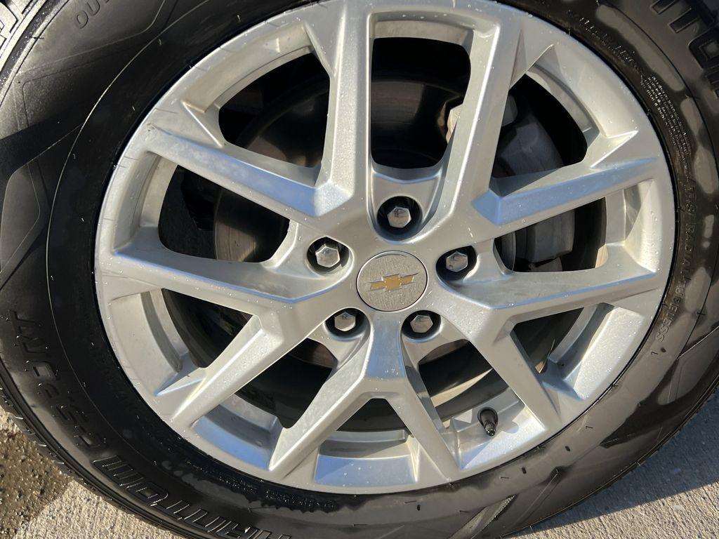 used 2022 Chevrolet Equinox car, priced at $16,666