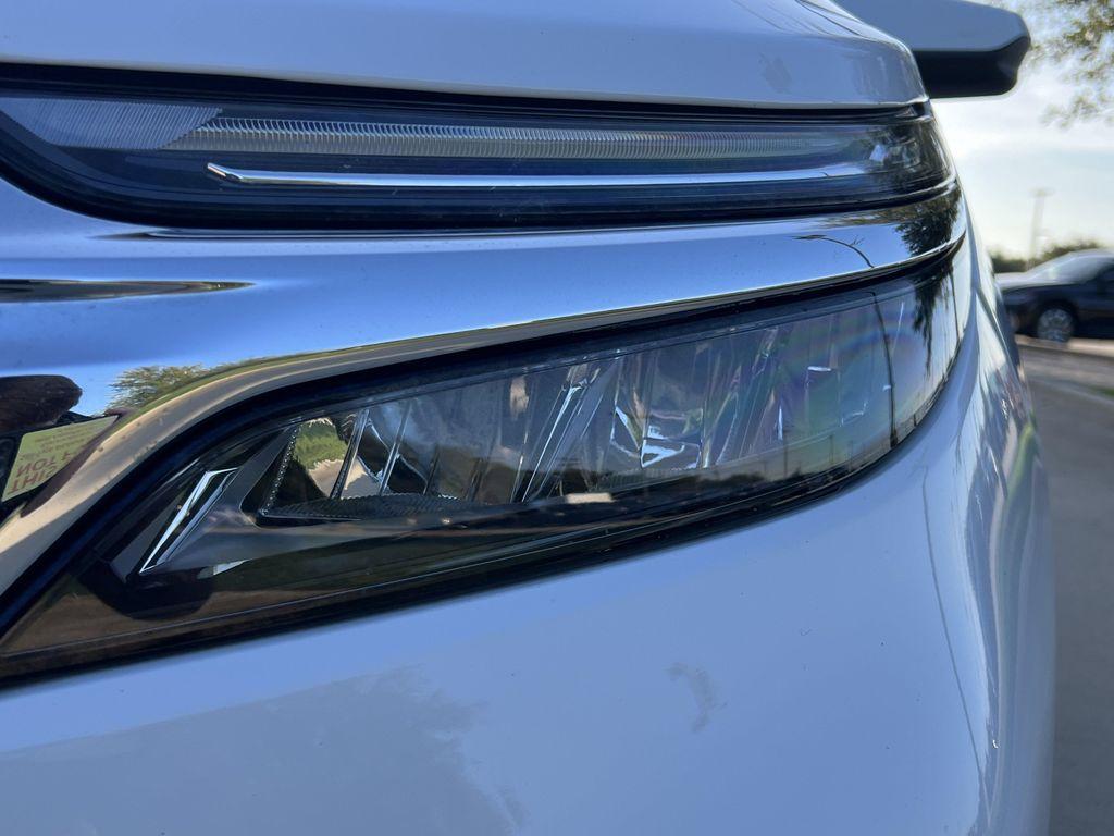 used 2022 Chevrolet Equinox car, priced at $16,666