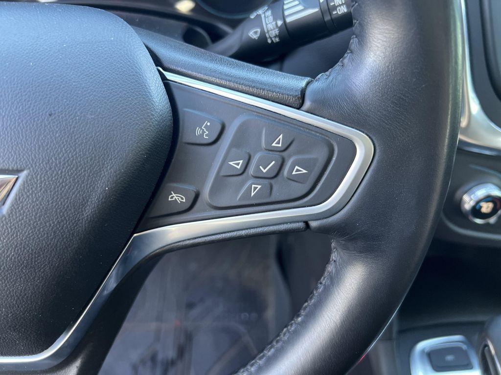 used 2022 Chevrolet Equinox car, priced at $16,666
