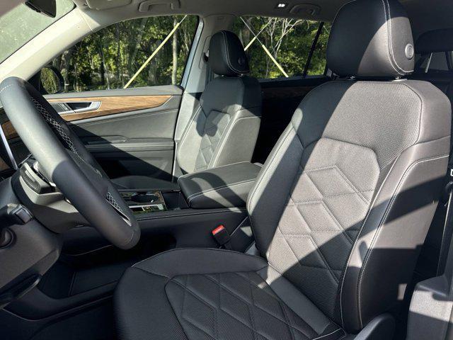 new 2026 Volkswagen Atlas car, priced at $44,271