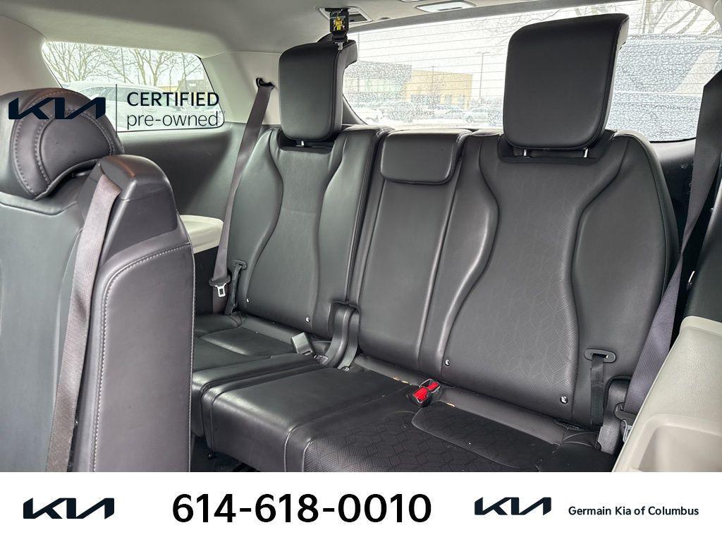 used 2024 Kia Carnival car, priced at $30,991