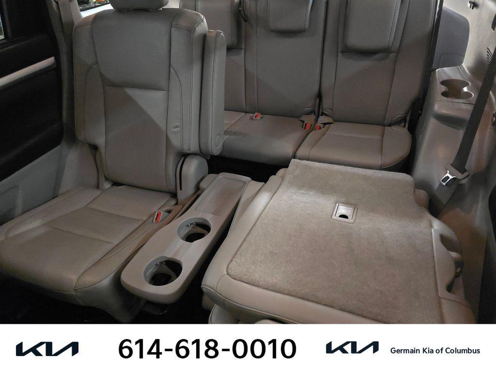 used 2018 Toyota Highlander car, priced at $17,494