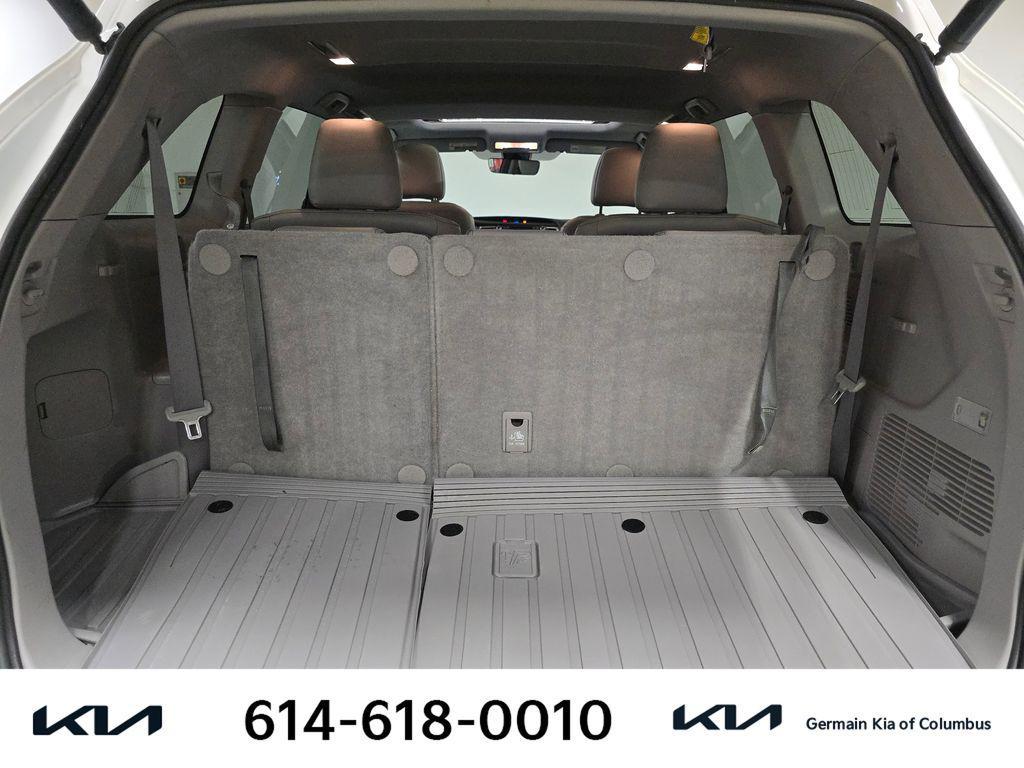 used 2018 Toyota Highlander car, priced at $17,494