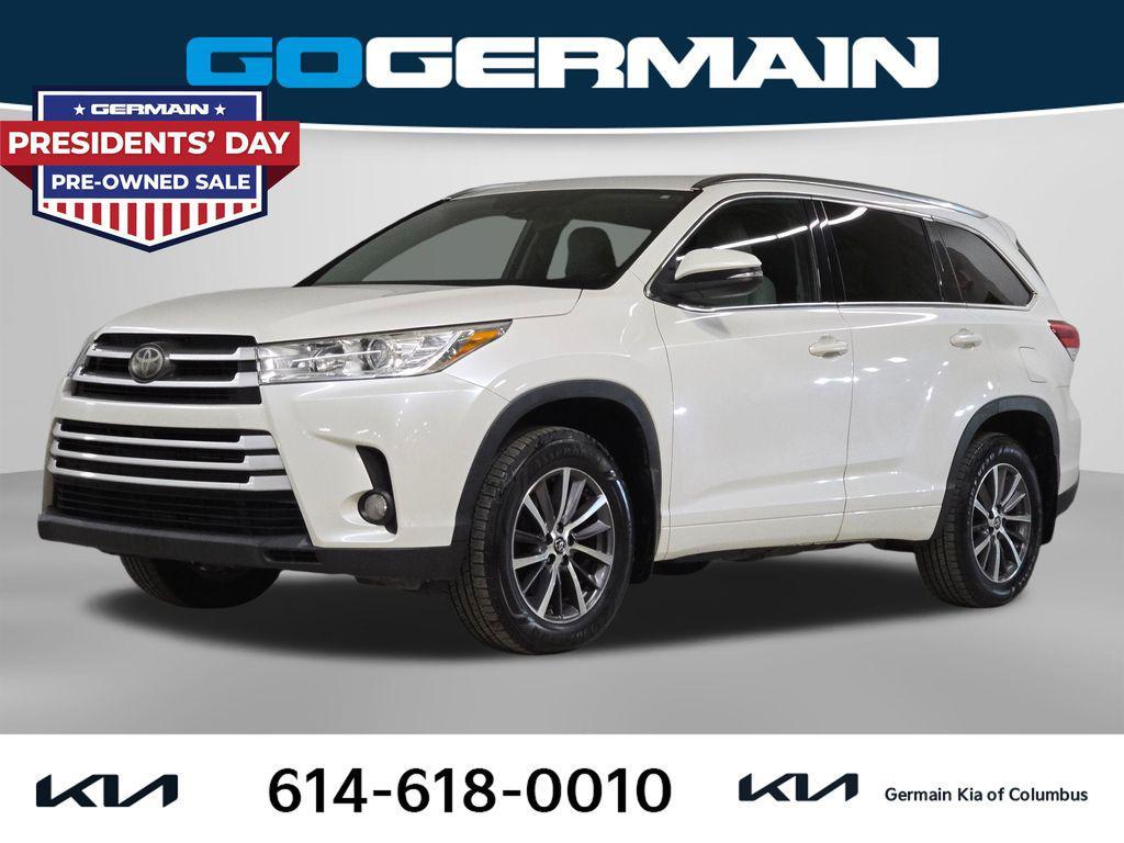 used 2018 Toyota Highlander car, priced at $17,494
