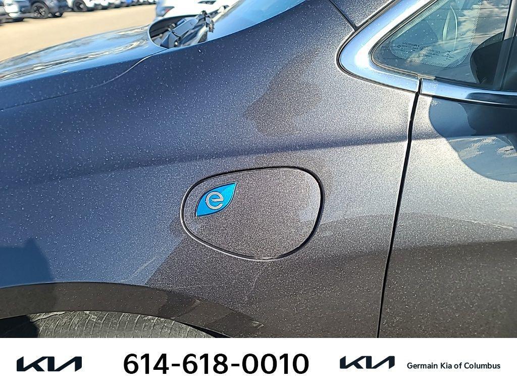 used 2022 Chrysler Pacifica Hybrid car, priced at $19,991