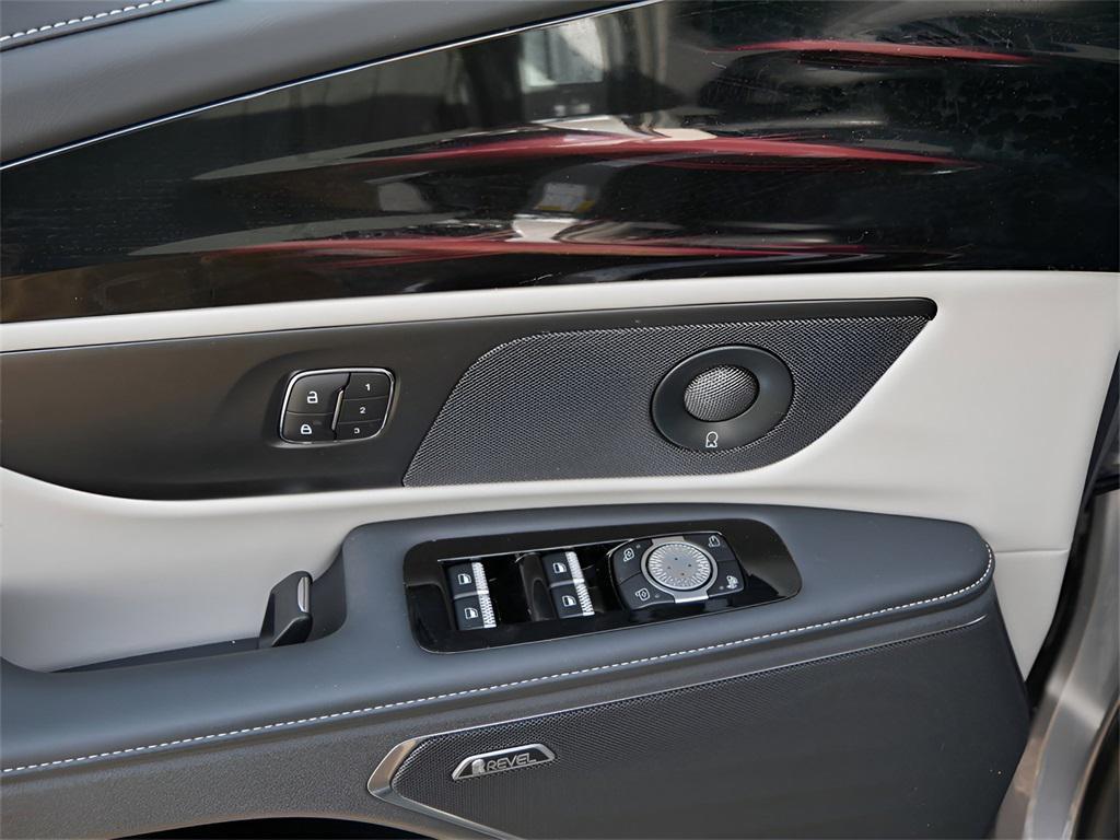 used 2024 Lincoln Nautilus car, priced at $48,900