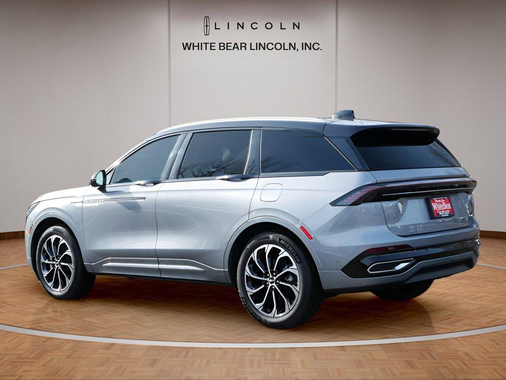 used 2024 Lincoln Nautilus car, priced at $45,990