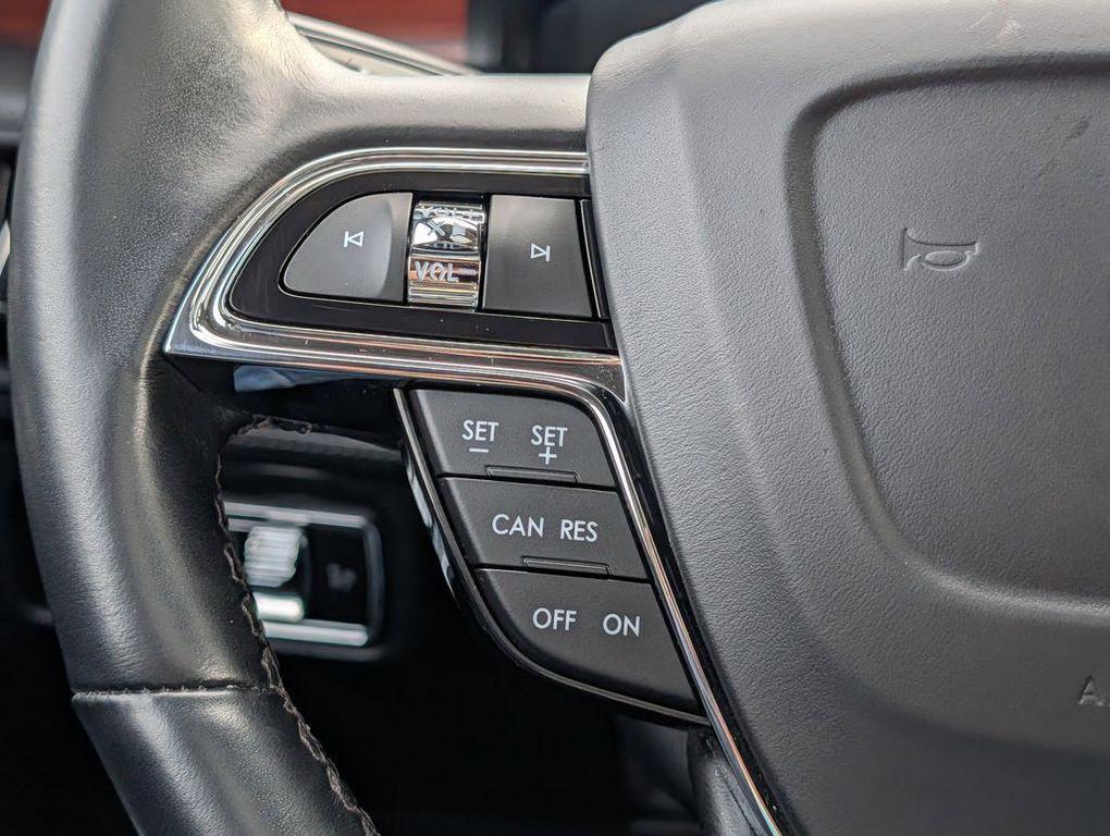 used 2023 Lincoln Nautilus car, priced at $41,850