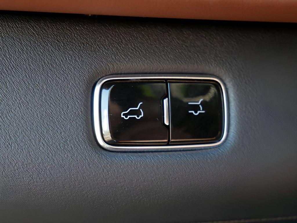 used 2025 Lincoln Navigator car, priced at $85,345