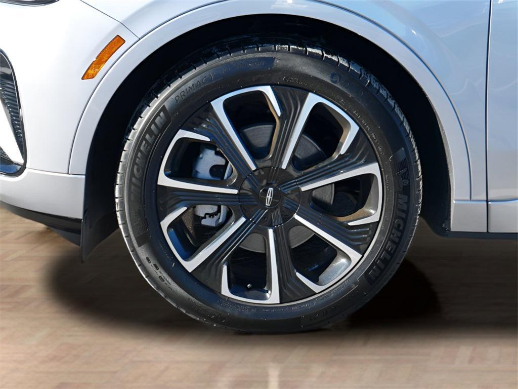 used 2025 Lincoln Nautilus car, priced at $59,995