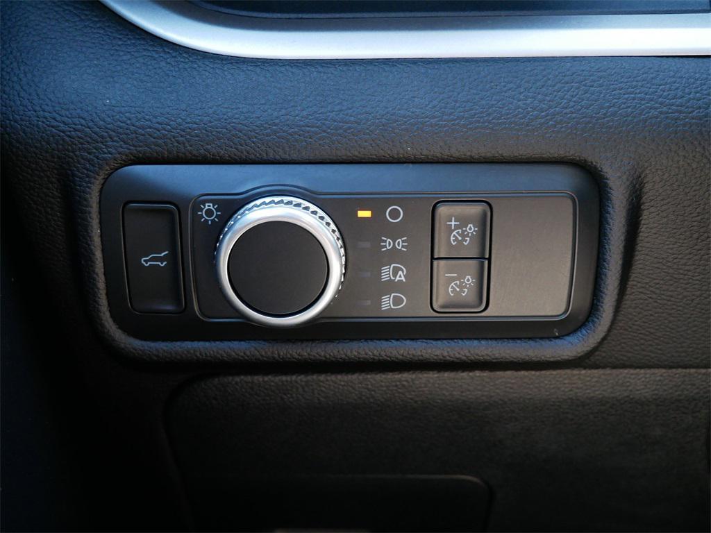 2022 Carbonized Gray Metallic Ford Explorer