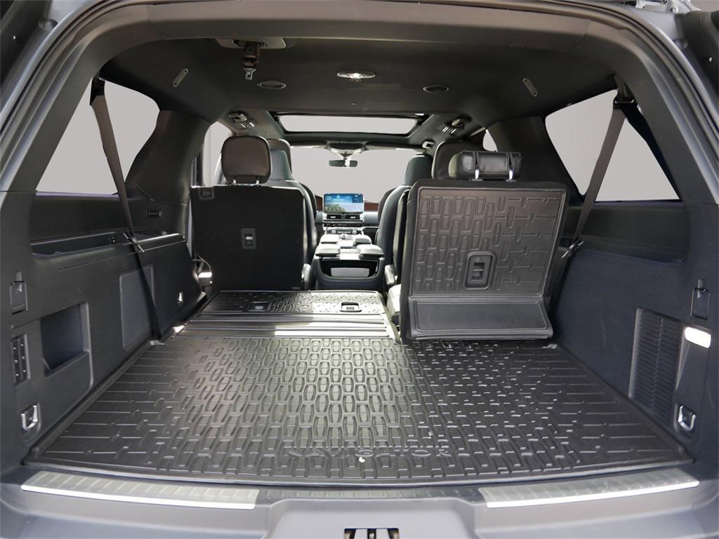 used 2022 Lincoln Navigator car, priced at $45,900