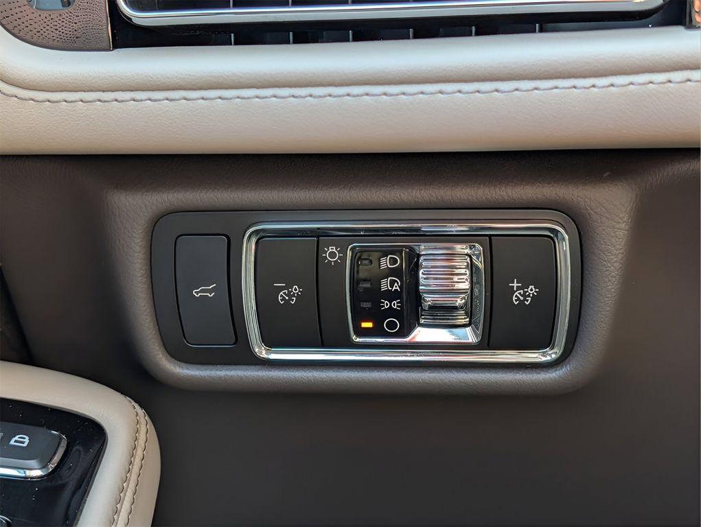 used 2023 Lincoln Aviator car, priced at $38,985